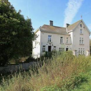 Фотографии гостевого дома 
            Splendid Mansion in Bastogne with Fenced Garden