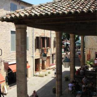 Фотографии гостевого дома 
            Chambre cozy et Salon de 60 m2 au coeur de la cité