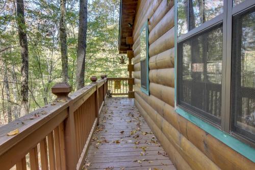 Фотография гостевого дома Tree Song Mountain Creek Cabin