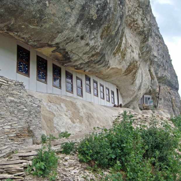 Фотографии достопримечательности 
            Свято-Благовещенский пещерный мужской монастырь