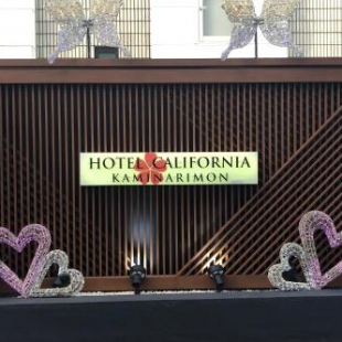 Фотография мини отеля Hotel California Kaminarimon (Adult Only)