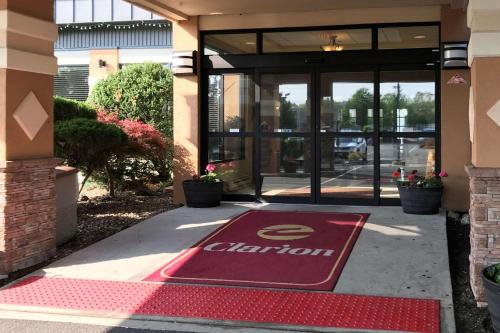 Фотография гостиницы Clarion Hotel & Conference Center Toms River