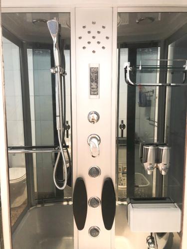 Фотография мини отеля Low price clean linen and free stuff No. 2