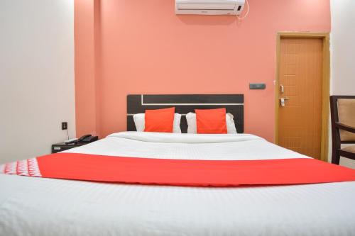 Фотографии гостиницы 
            OYO 28000 Hotel Shivay Residency