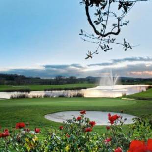 Фотографии гостиницы
Chervò Golf Hotel Spa, Resort & Apartment San Vigilio