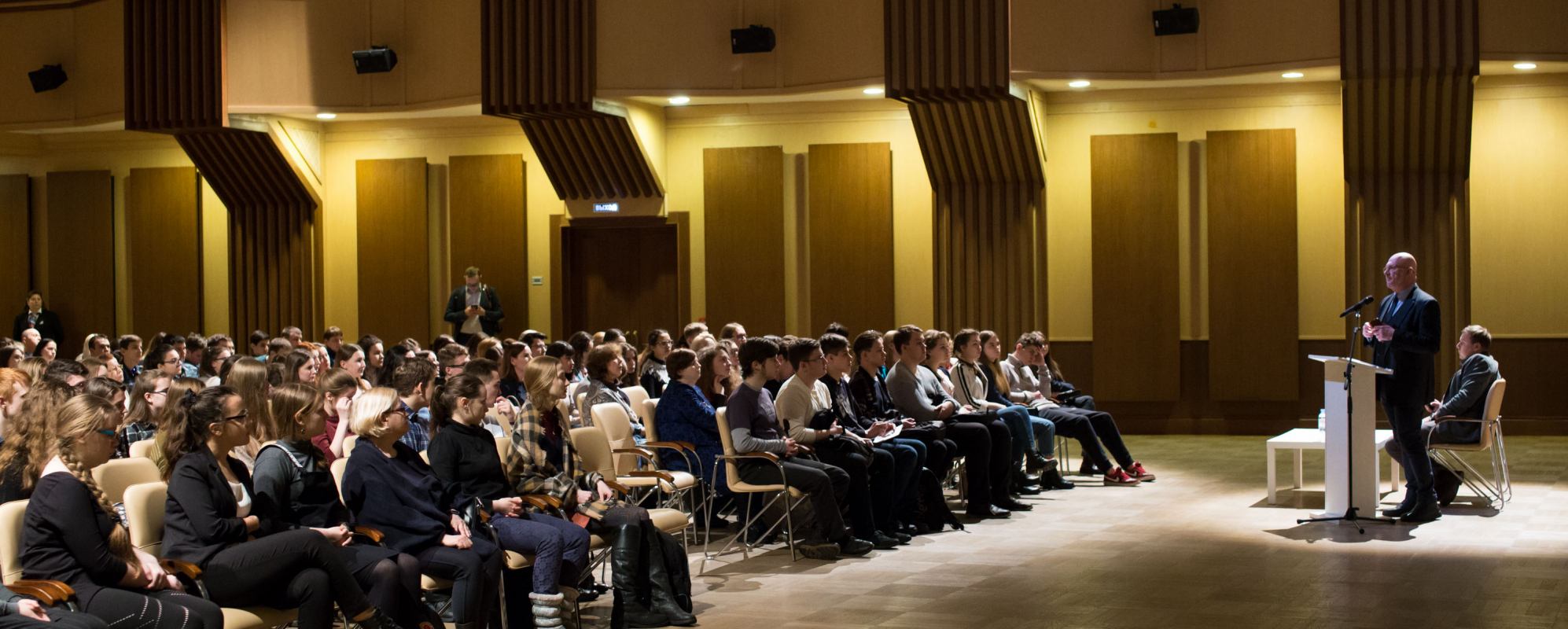 Фотографии концертного зала КЗЦ Миллениум Малый зал