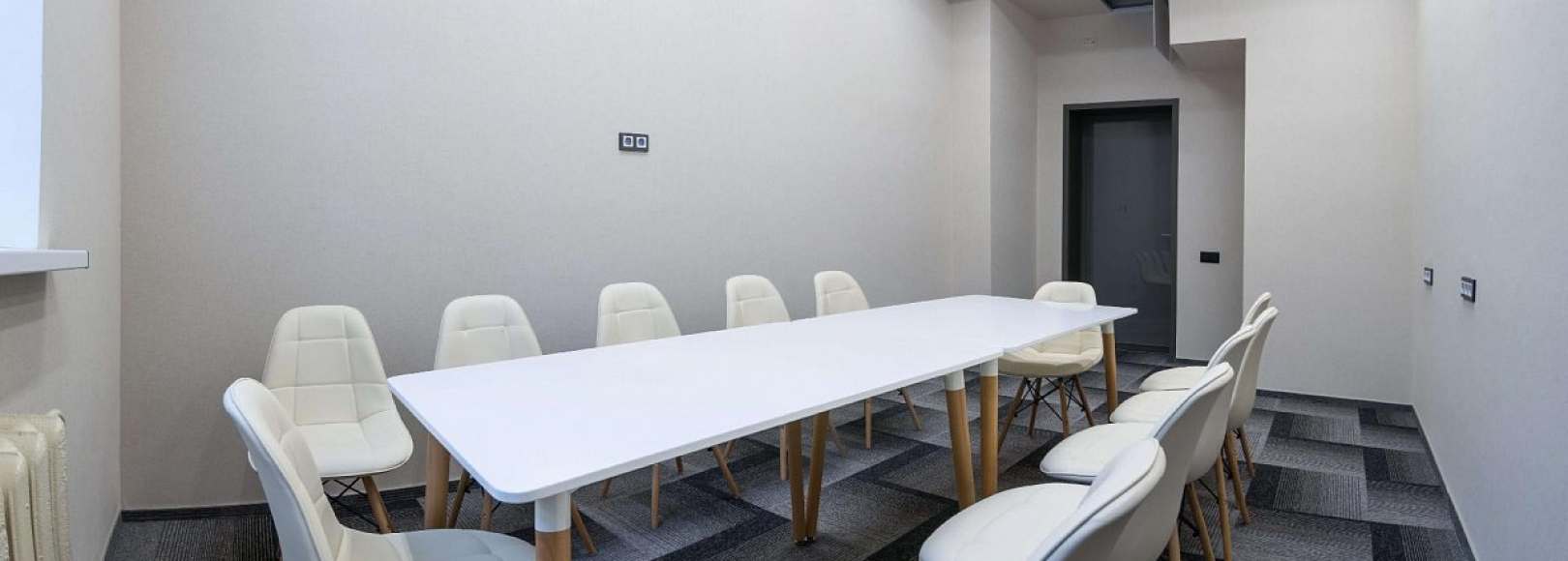 Фотография комнаты для переговоров Бергамот