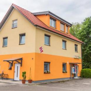 Фотографии мини отеля
Ferienwohnungen und Zimmer Yassi