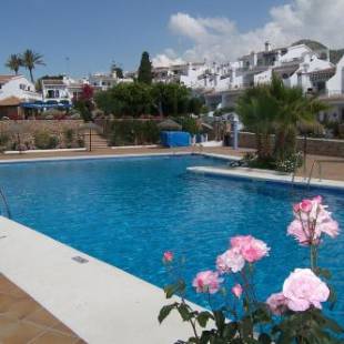 Фотографии апарт отеля
Nerja Villas-Capistrano
