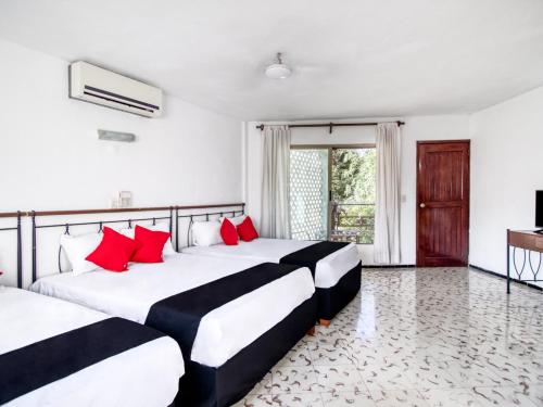 Фотографии гостиницы
Hotel San Carlos