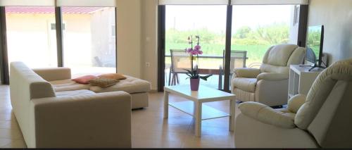 Фотографии гостевого дома
Stellar Beachhouse