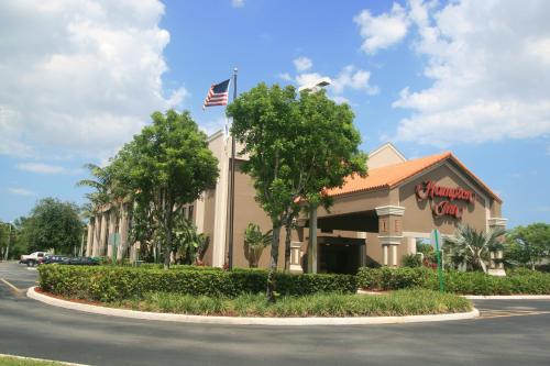 Фотография гостиницы Hampton Inn Commercial Boulevard-Fort Lauderdale
