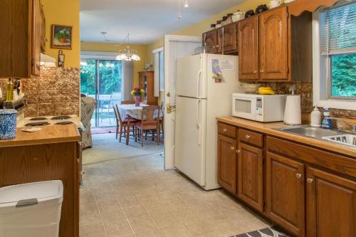 Фотография гостевого дома 2 Bed 1 Bath Vacation home in Sylva