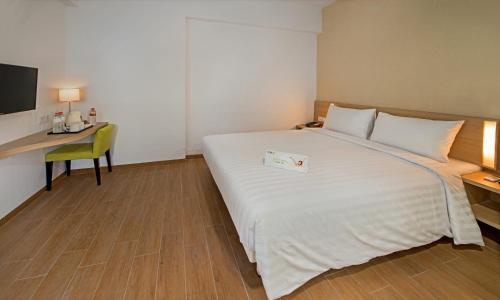 Фотография гостиницы Whiz Prime Hotel Pajajaran Bogor