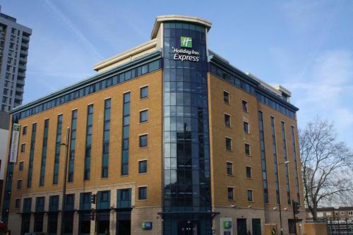 Фотография гостиницы Holiday Inn Express London Stratford, an IHG Hotel