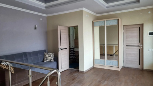 Фотографии Коттеджа 
            Таунхаус с панорамной крышей