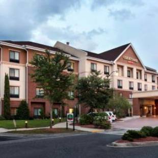 Фотографии гостиницы 
            Courtyard by Marriott Jacksonville I-295/East Beltway