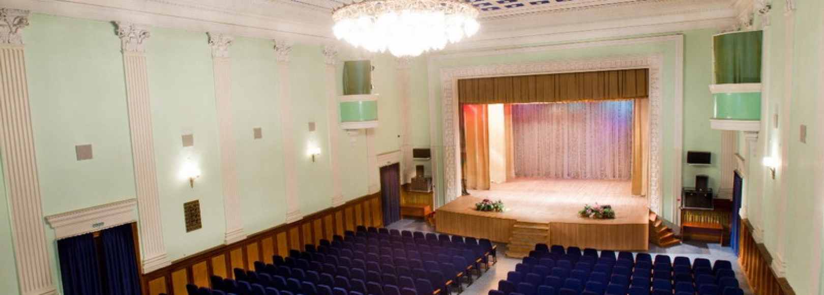 Фотография концертного зала Концертный зал ДК железнодорожников