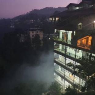 Фотографии гостиницы
Hotel Cross Winds West