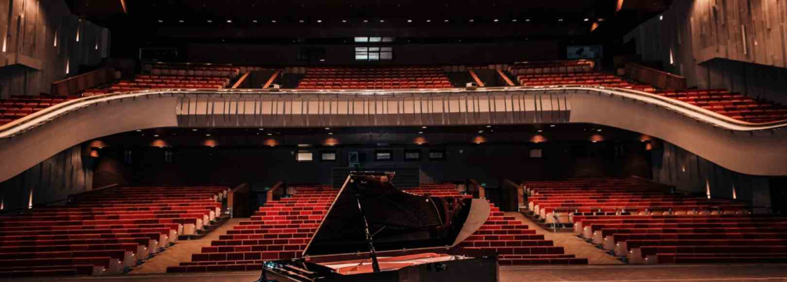 Фотография концертного зала Большой зал Красноярской краевой филармонии