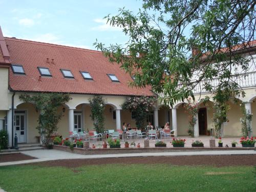 Фотография мини отеля Bakony Panzió