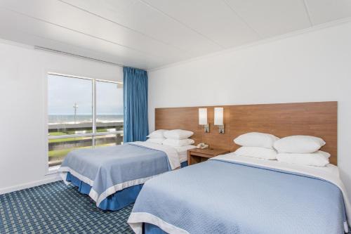 Фотография мотеля Days Inn & Suites by Wyndham Kill Devil Hills-Mariner