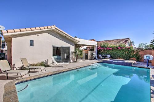 Фотографии гостевого дома 
            Sophisticated La Quinta House Less Than 5 Mi to Coachella!