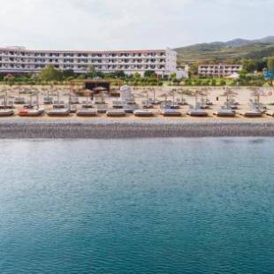 Фотографии гостиницы 
            Mitsis Ramira Beach Hotel