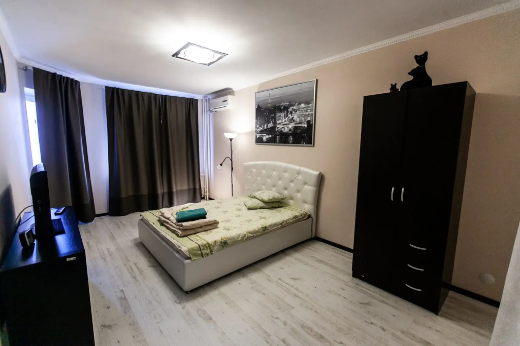 Фотография квартиры Квартира Просторная 1Комнатная Напротив Тц Обними Курчатова 72