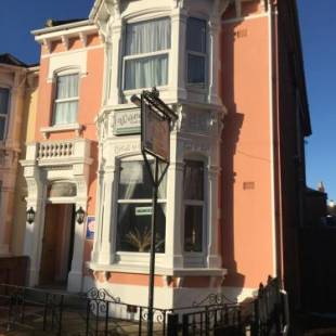 Фотографии мини отеля
Waverley Park Lodge