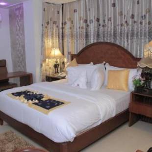 Фотографии гостиницы
Zimbo Golden Hotel