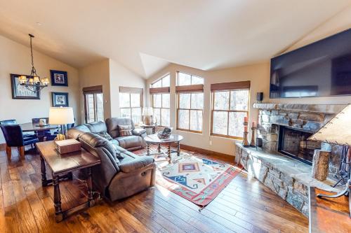 Фотография гостевого дома Luxury Mountain Townhome