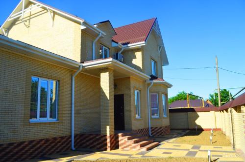 Казачья станица "атамань" тамань,. Тамань,ул лебедева 40. Тамань клиника семейная. Тамань этнографический комплекс атамань. Тамань снять жилье.