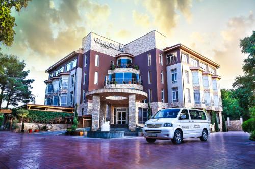 Фотографии гостиницы 
            Grand M 