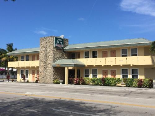 Фотография мотеля Curtis Inn & Suites