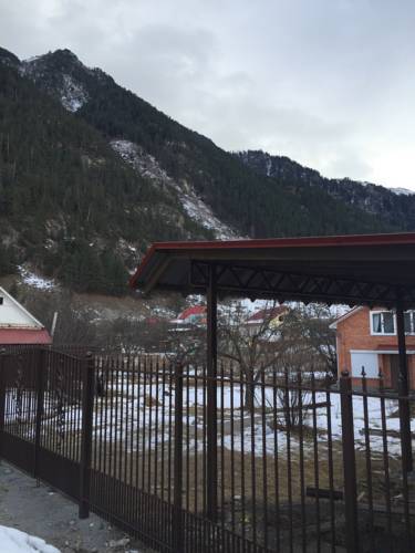 Фотографии гостевого дома 
            Теберда-Домбай