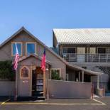 Фотография гостиницы Econo Lodge Inn & Suites Heavenly Village Area