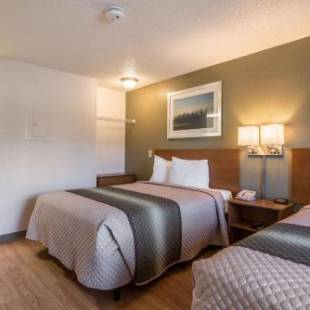 Фотографии мотеля
HomeTowne Studios by Red Roof Raleigh – Durham