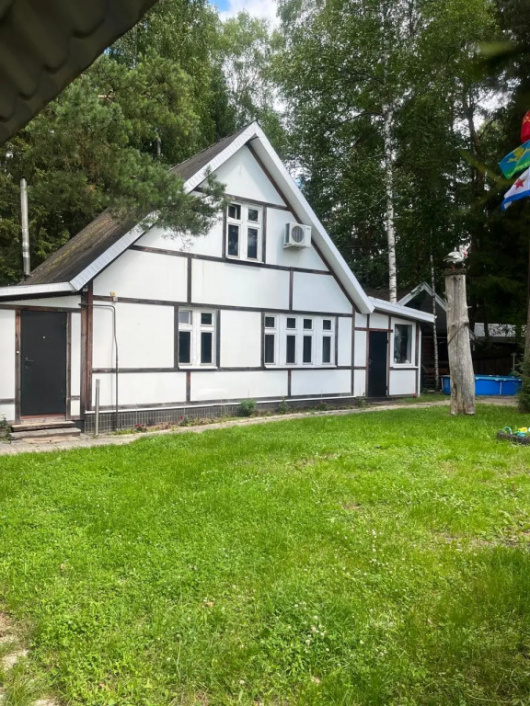 Фотографии Коттеджа 
            Частный дом Уютный дом в сосновом лесу