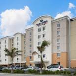 Фотография гостиницы Candlewood Suites Miami Intl Airport - 36th St, an IHG Hotel