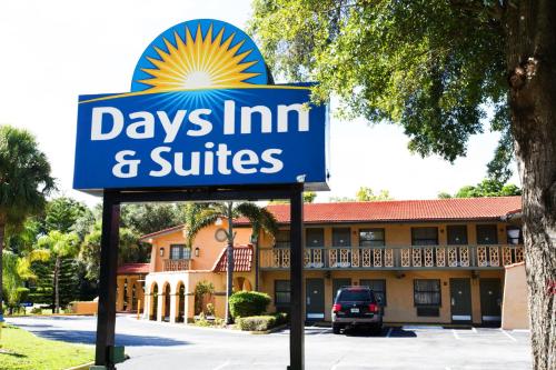 Фотография гостиницы Days Inn & Suites by Wyndham Altamonte Springs