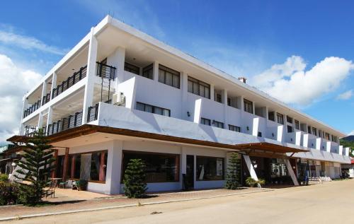 Фотография гостиницы Coron Gateway Hotel & Suites