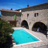 Фотография гостевого дома Villa de 3 chambres avec piscine privee jardin clos et wifi a Saint Theodorit