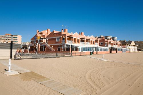 Фотография апарт отеля Lloyds Beach Club