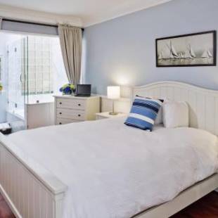 Фотографии гостиницы
Newport Beach Hotel