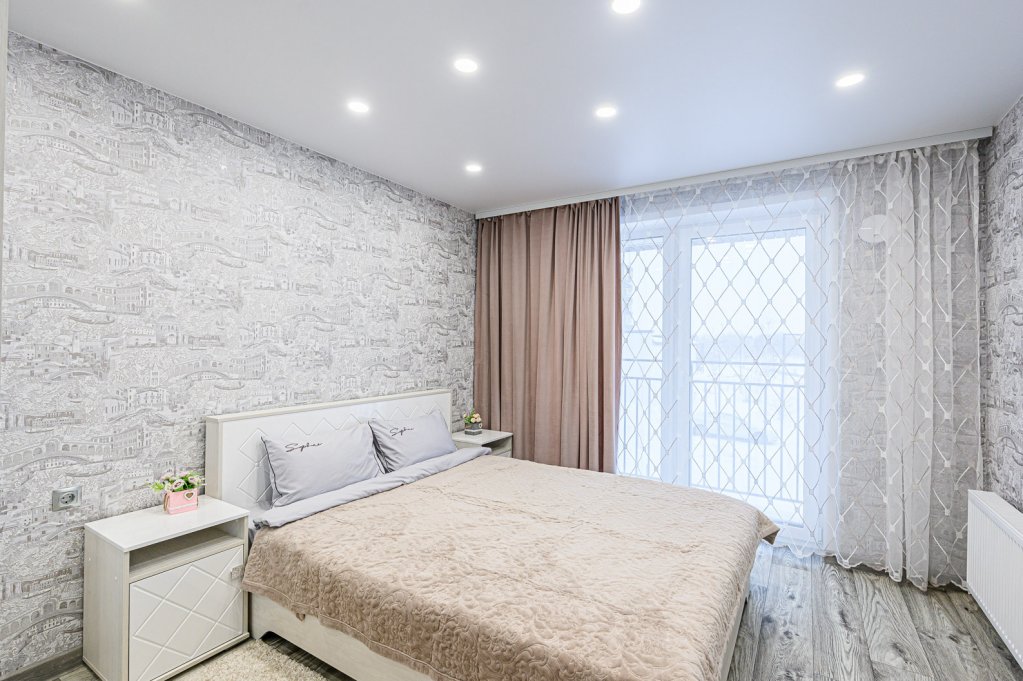 Фотография квартиры Апартаменты RentHouse Евродвухкомнатная квартира на улице Владимира Заровного 34