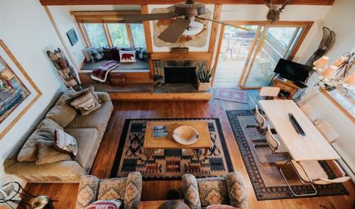 Фотографии гостевого дома
1123 Indian Paintbrush