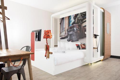 Фотография гостиницы The Corner London City