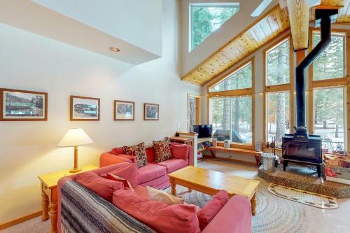 Фотография гостевого дома Happy Family Cozy Cabin