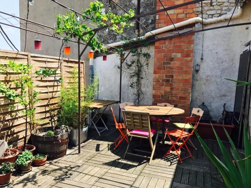 Фотография мини отеля Chambre indépendante avec SDB-Terrasse privative. Centre ville